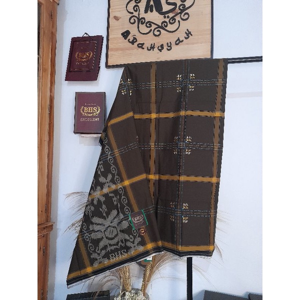 Sarung BHS Excellent gold coklat kuning