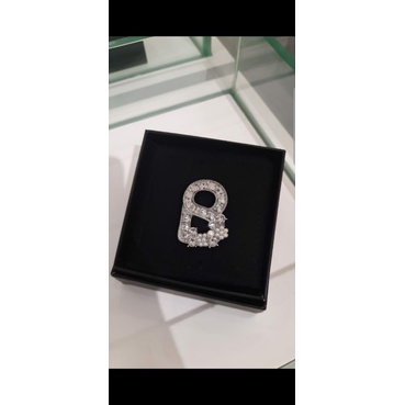 The Alphabet B Brooch buttonscarves