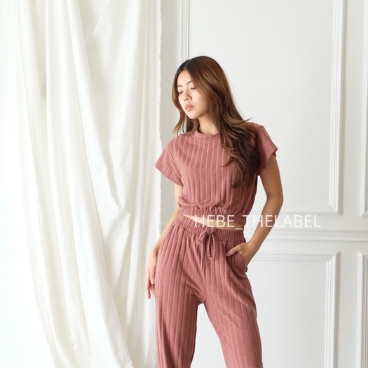 Teo Set - Setelan Wanita ( Jogger - Crop Top )