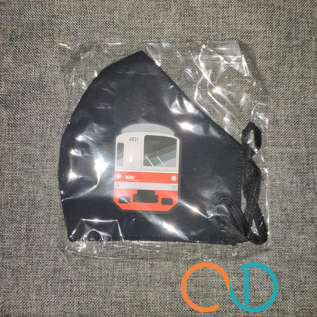 masker kain 3 lapis kereta KRL TM6000