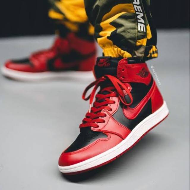 red and black jordan 1 retro high