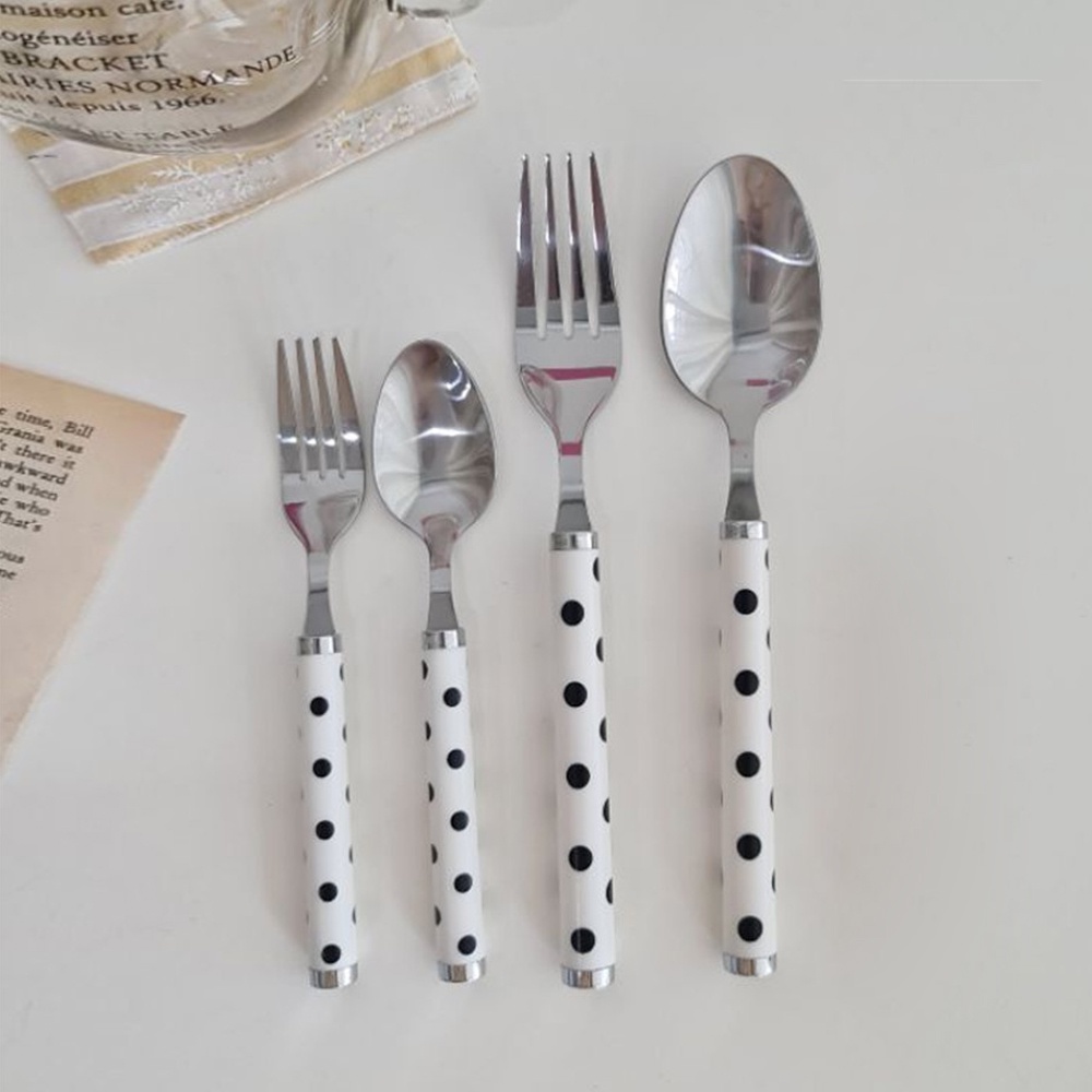Set Peralatan Makan Sendok Garpu Pisau Bahan Stainless Steel Gaya Retro Korea Western