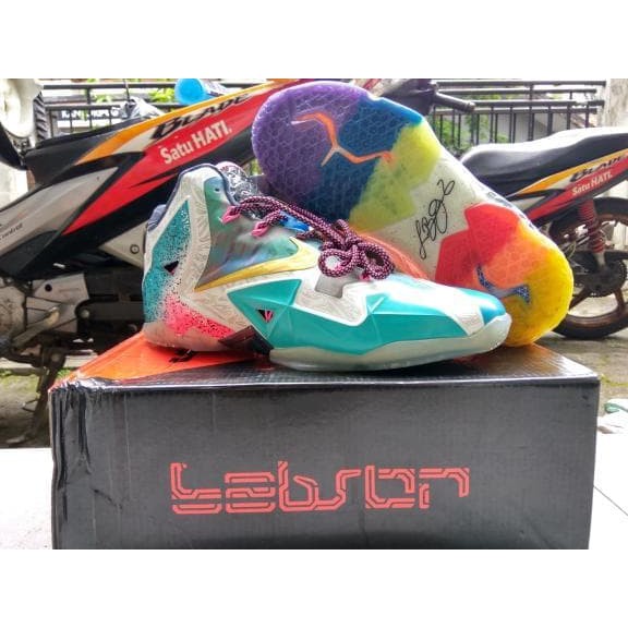 Sepatu Basket Lebron 11 What A Lebron CUCI GUDANG