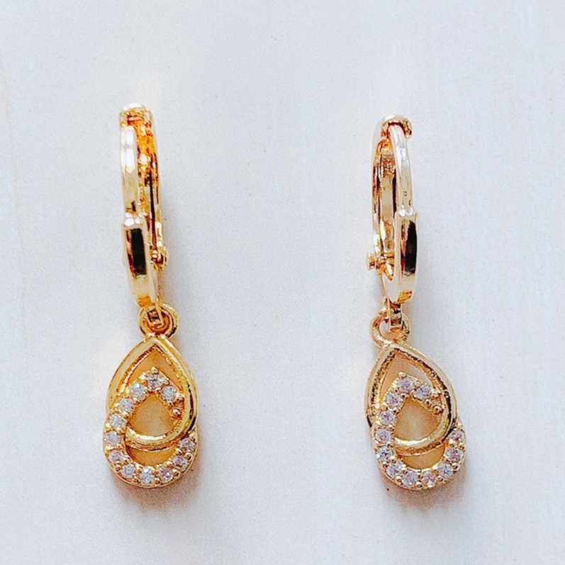 Anting Wanita Daun Rintik Air Zirconia Gold