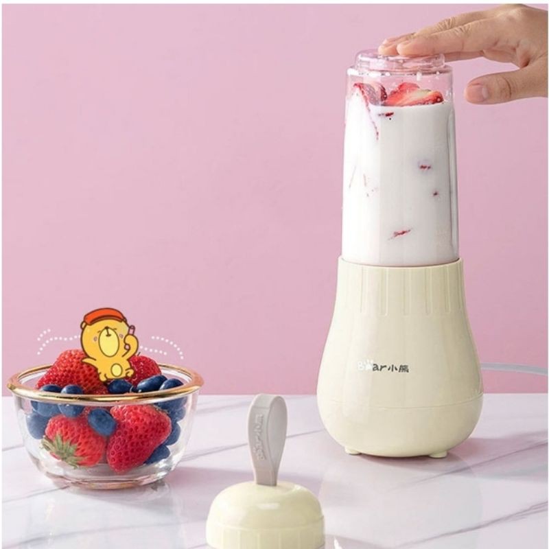 Bear Sport Blender & Tumbler Portabel
