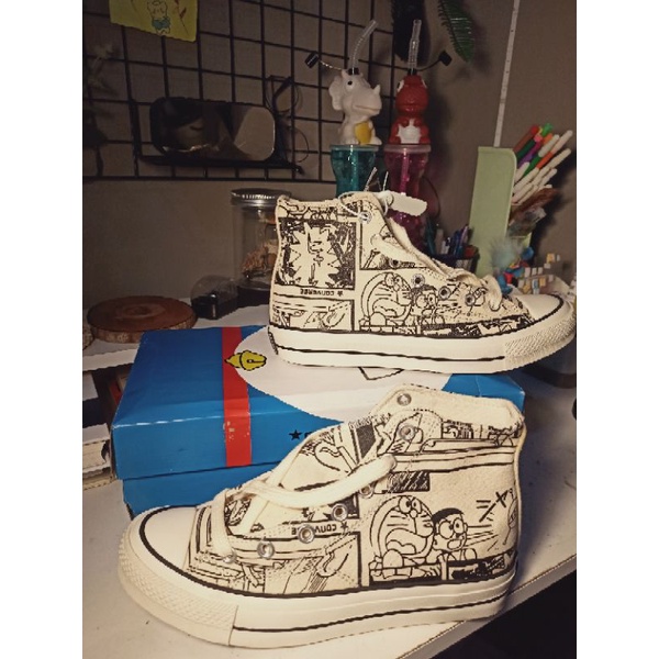 Sepatu Doraemon X Converse