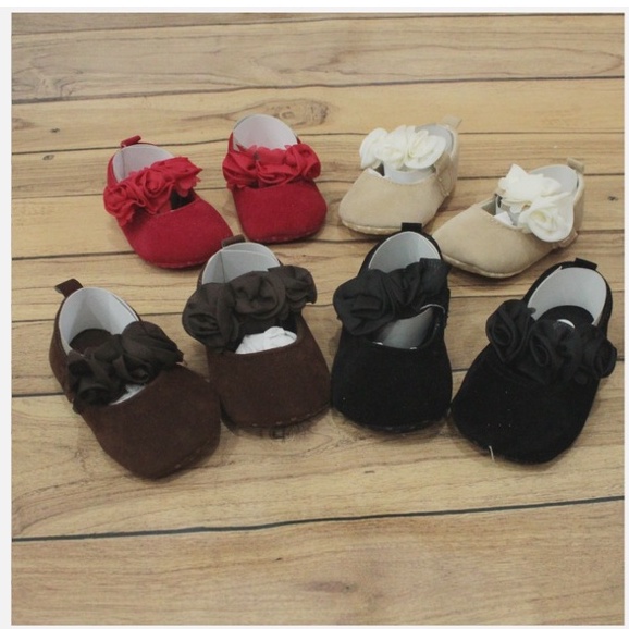 Sepatu Prewalker Casual Anti Selip Aksen Bunga untuk Bayi Perempuan 0-18 bulan Polka motif Pita Renda