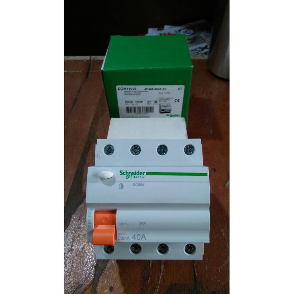 Schneider RCCB domae