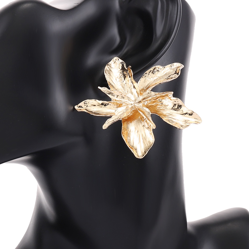 【COD Tangding】European American Exaggerated Large Flower Earrings Fashion Petal Leaf Earstuds Korea Jewelry Accessories