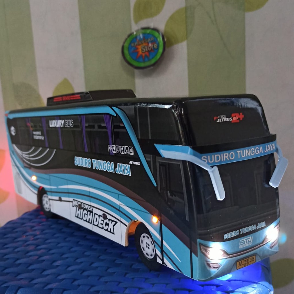 Miniatur bus bis shd SUDIRO TUNGGA JAYA  BIRU plus lampu