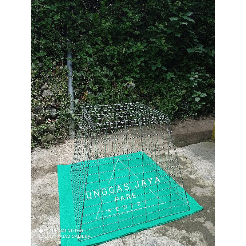 KURUNGAN TENGGARAN UMBARAN AYAM GALVANIS PIRAMIDA