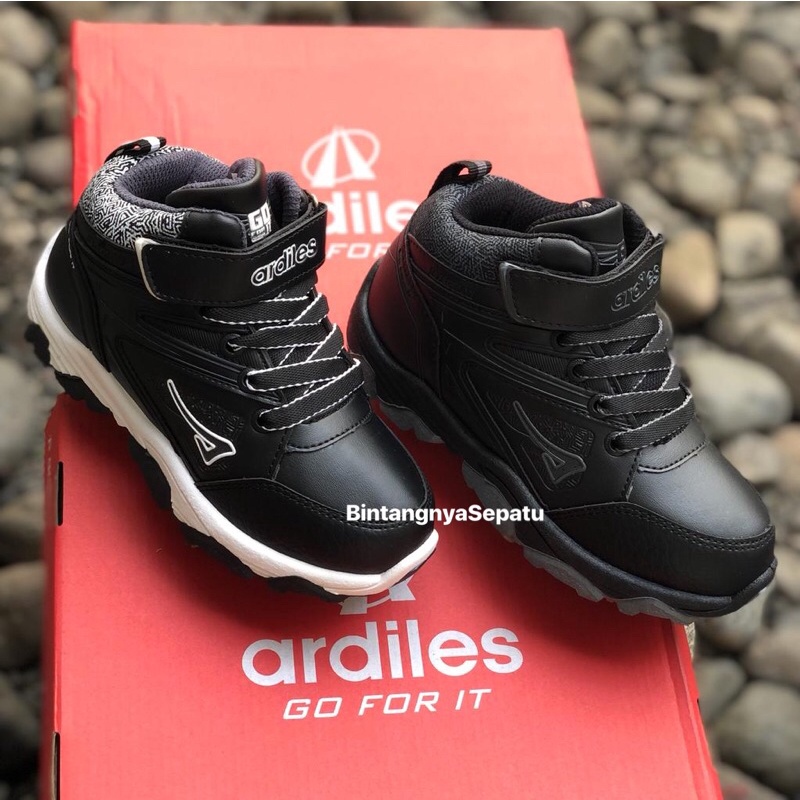 SEPATU ARDILES ANAK SEKOLAH HITAM PUTIH HITAM POLOS 31-35