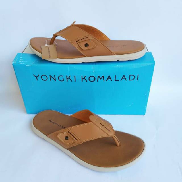 SANDAL PRIA YONGKI KOMALADI