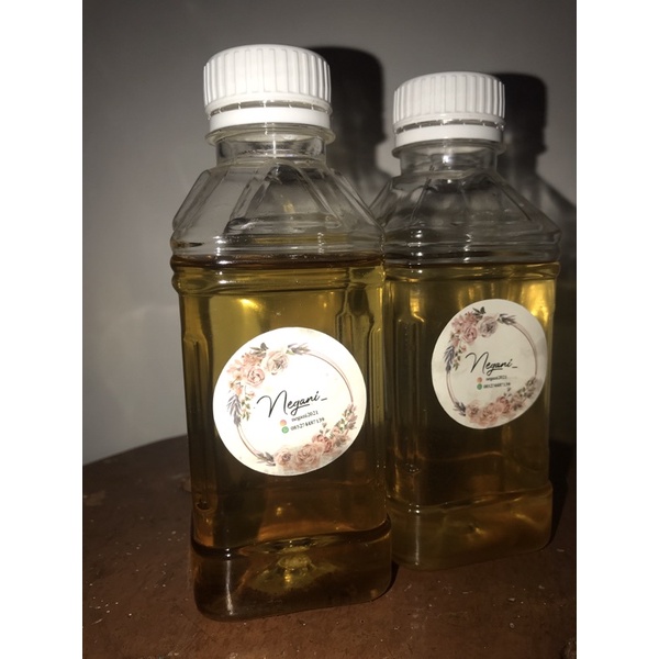 

Minyak Kelapa murni khas minang / Minyak Tanak