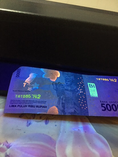 Alat Pendeteksi Deteksi Tes Uang Palsu / Money Detector 2028