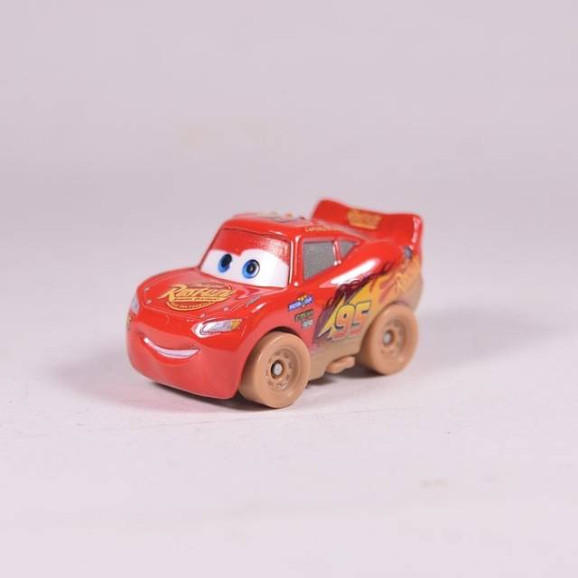 Disney Cars 3 Mini Racer Diecast - Muddy Lightning Mcqueen