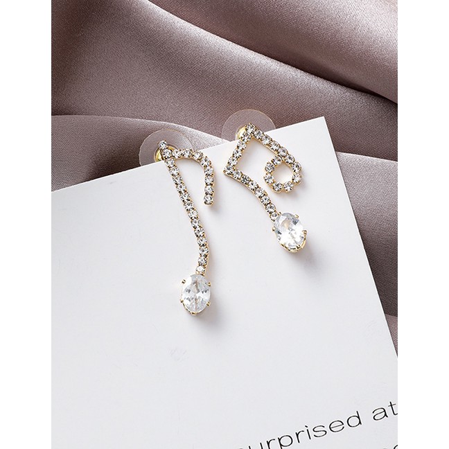 LRC Anting Tusuk Fashion Golden 925 Silver Needle Note Asymmetric Flash Diamond Earrings D59715