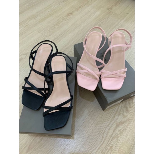 Sepatu Cnk Lucite strap heels