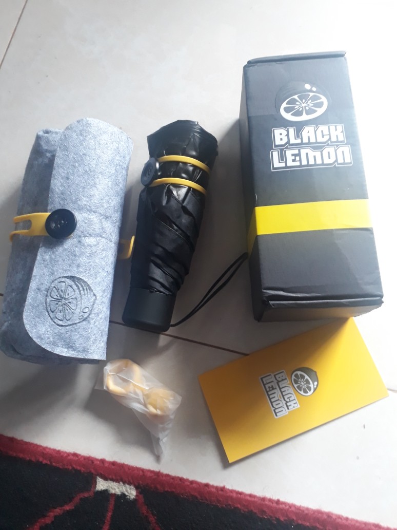 Mini Pocket Umbrella / Payung Lipat Super Mini Merk Black Lemon