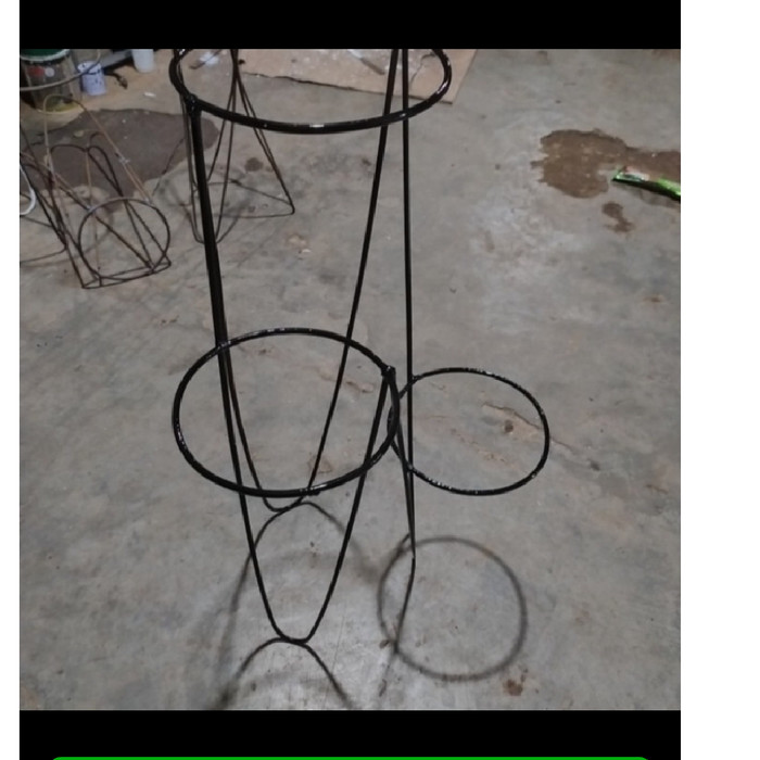 Rak pot tanaman besi 3 susun - Putih