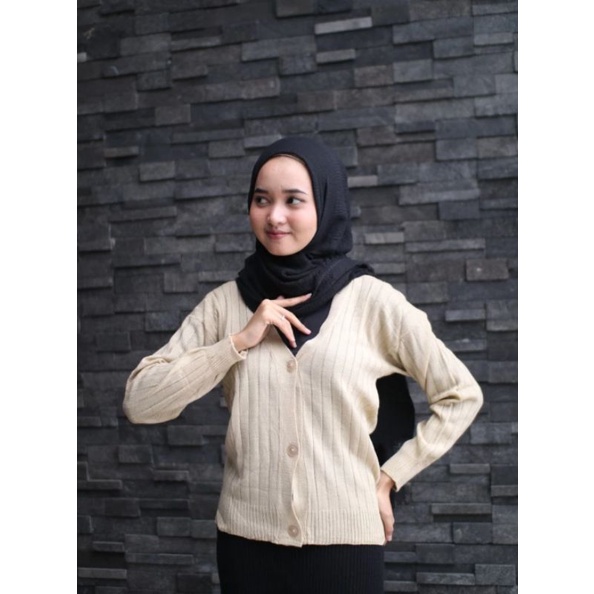 Cardigan Kancing Outer Rajut