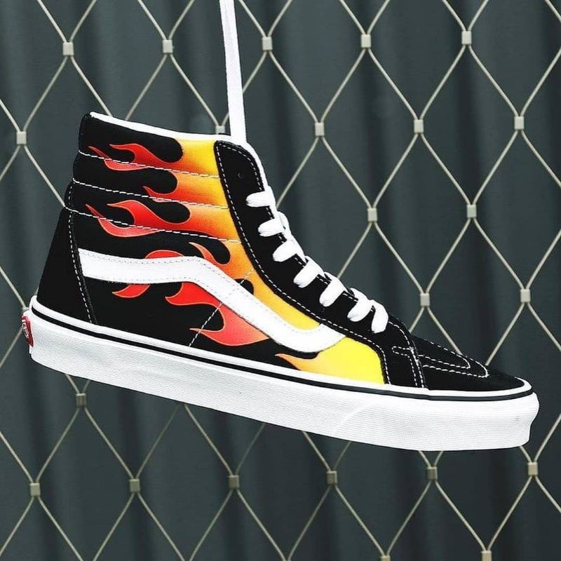 VANS SK8 HI FLAME REISSUE(RESMI PT.NAVYA INDONESIA)