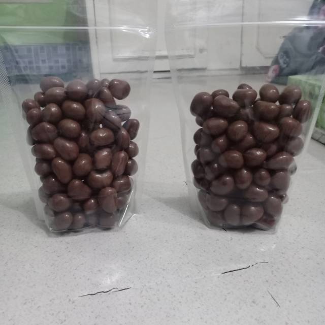 

Cokelat Delfi Mede/almond