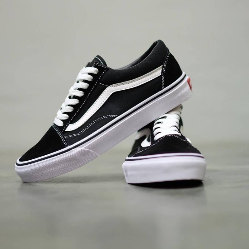 Sepatu Vans old skool classic black white fashion sneakers mans womens sepatu cesual