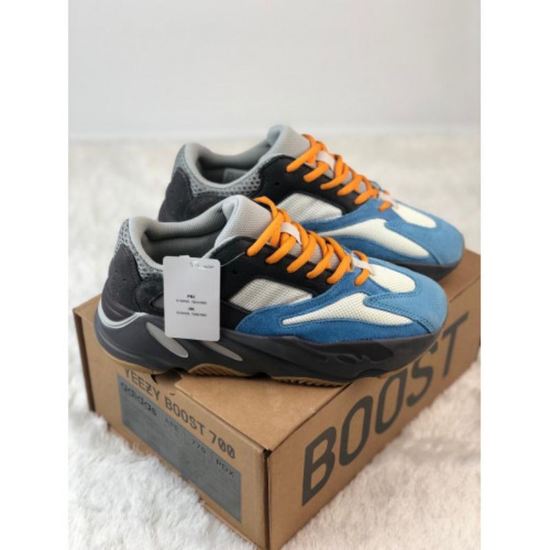Adidas Yeezy Boost 700