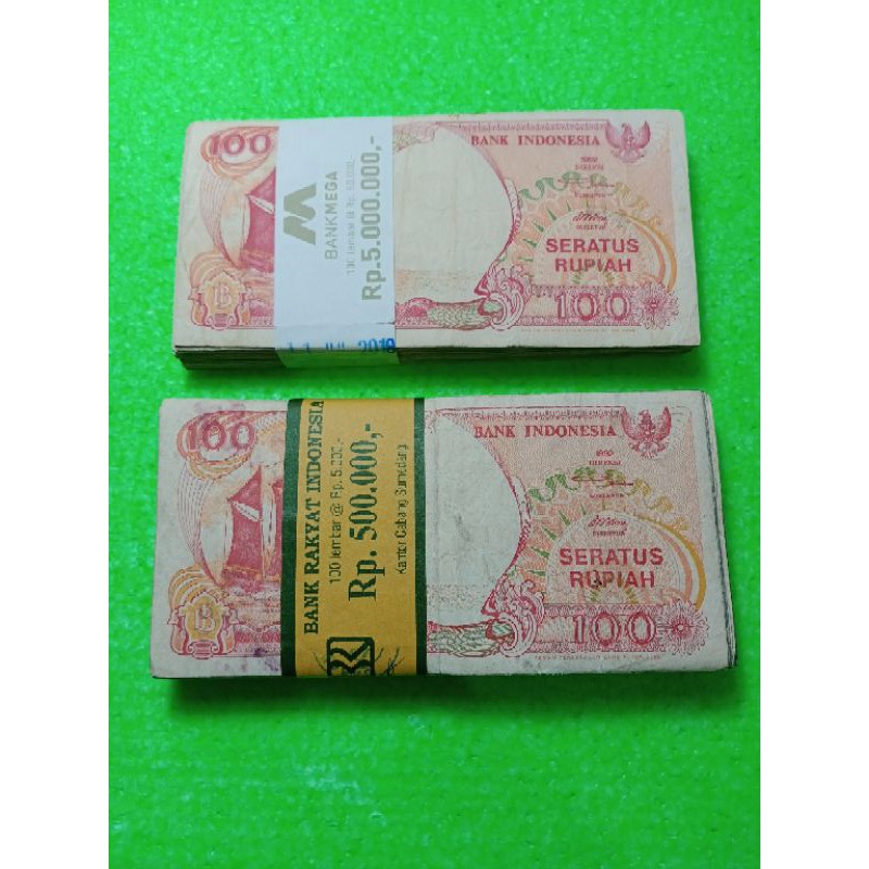 UG002 UANG KERTAS GEPOKKAN 100 RUPIAH PERAHU PINISI TAHUN 1992 KOLEKSI UANG LAMA UANG JADUL