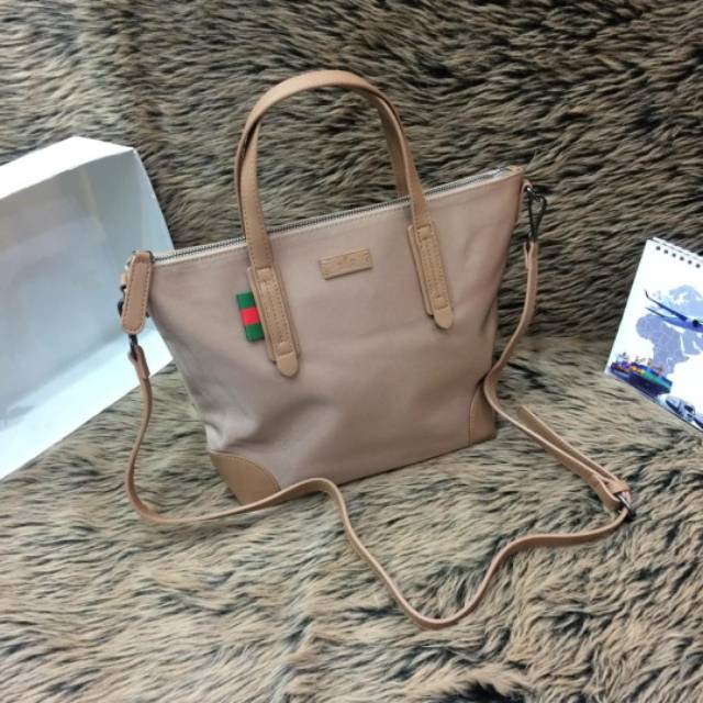GUCCI TOTE KANVAS
