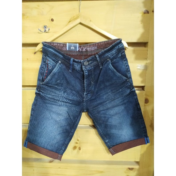CELANA PENDEK JEANS ROCKSTAR ( 30901631 )