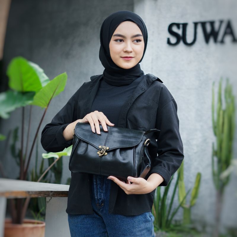 TAS SELEMPANG WANITA DAN CLUTCH KULIT SAPI ASLI CILLA / GRATIS GRAVIR NAMA DI GANTUNGAN TAS