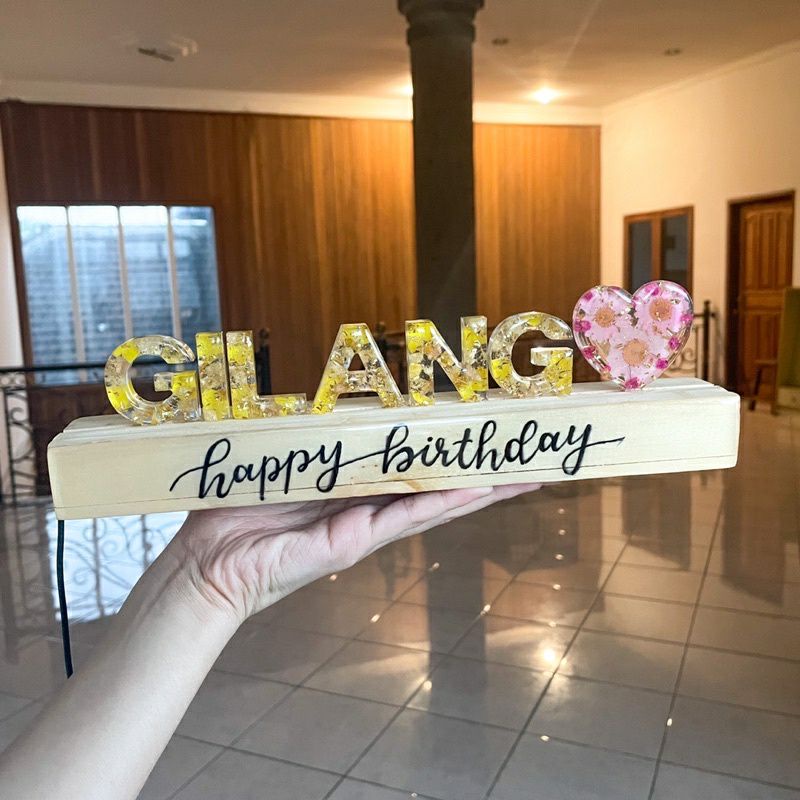 Lampu resin inisial 1-9 huruf nama untuk pajangan dan lampu tidur | Lampu custom- resin dry flowers