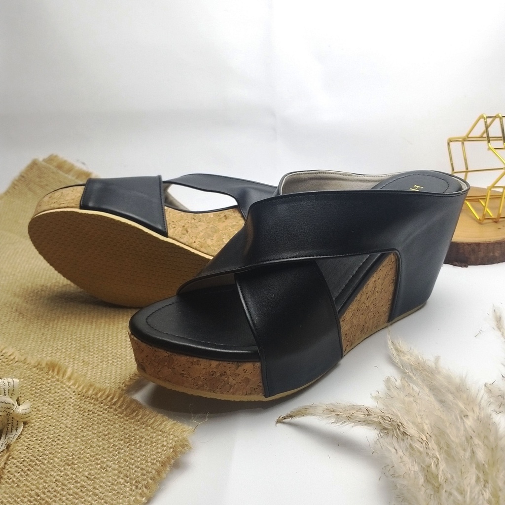 SANDAL WANITA WEDGES HEELS 7 CM HASTIA - YUNA