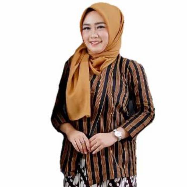 Contoh Model Surjan Lurik Modern  30+ Model Baju Muslim Dari Kain