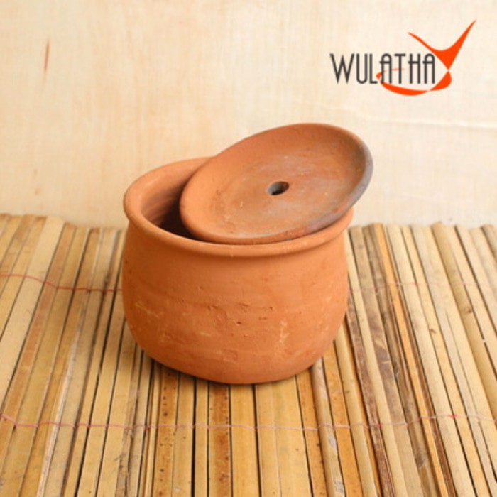 

Pendil Tali Ari-Ari Tradisional 15cm Tanah Liat Bakar