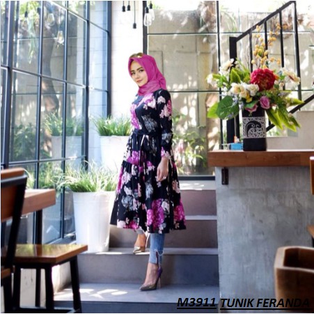 Fashion Muslim 2022 cocok buat  Liburan ke  pantai  Monellina 