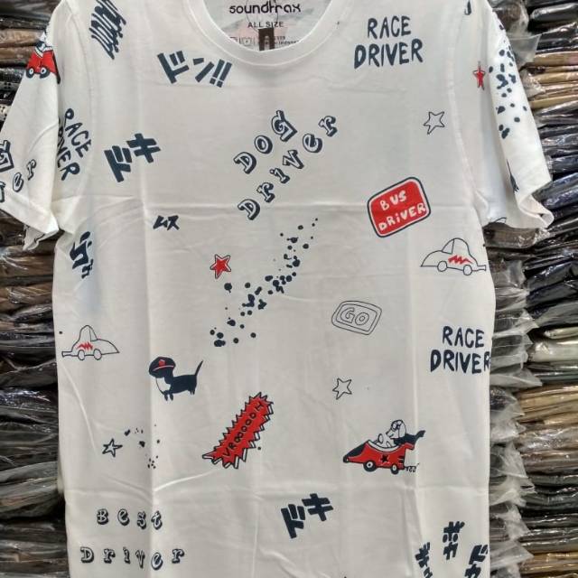 Kaos motif soundtrack pria dewasa