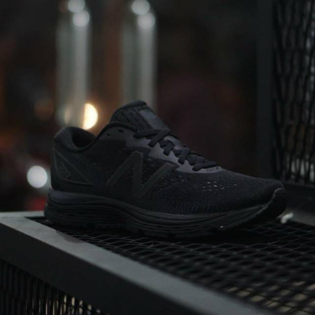 New Balance M880TB9 Full Black
