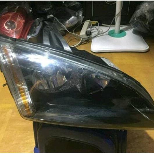 HEADLAMP FORD FOCUS TAHUN 2005 ORIGINAL