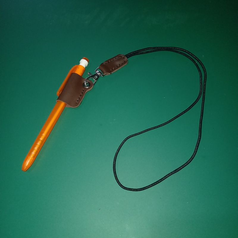 

Gantungan Kalung Tali Pin Pulpen Pensil Name Tag Kulit Asli Hand Made (PGH58)