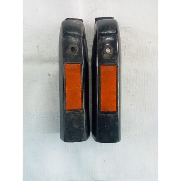 SLEBOR TUTUP SHOCK DEPAN SUZUKI RC