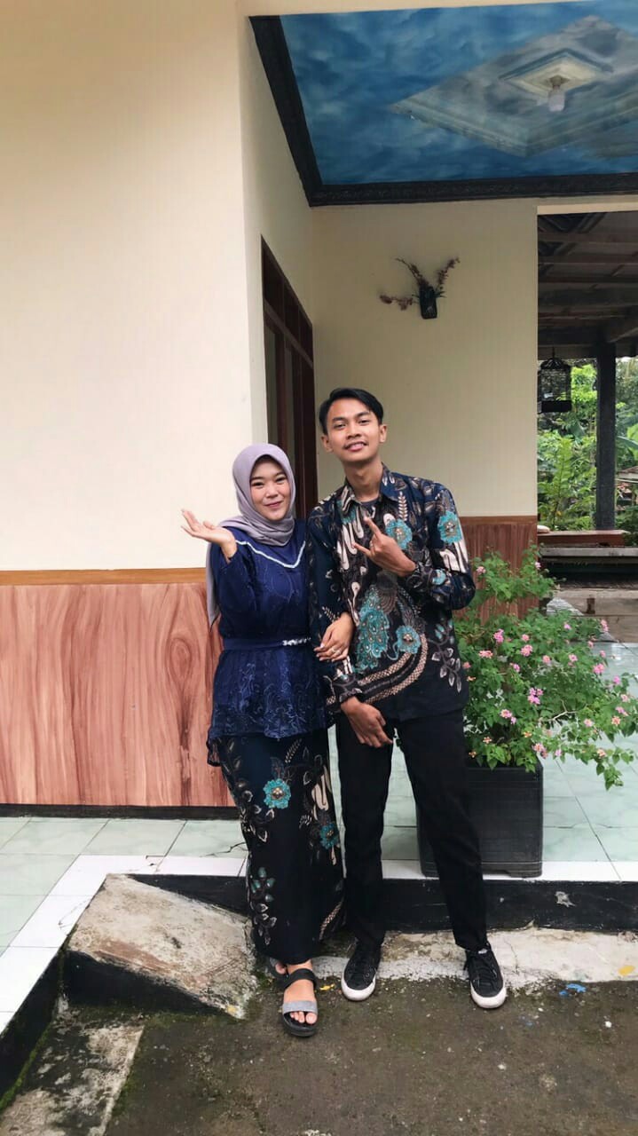 Batik Couple Kebaya Tunangan Pinguin Filya Wisuda Seserahan Kondangan Terbaru Bahan Adem Premium