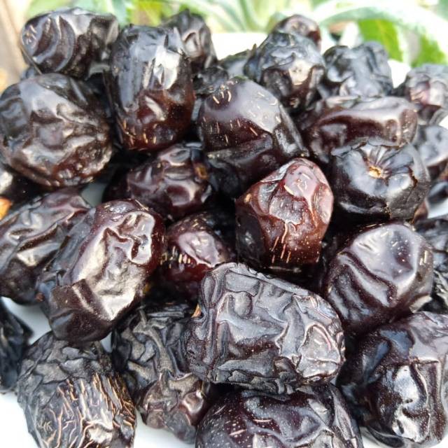 

1kg kurma azwa/kurma nabi/ ukuran lebih besar(premium)