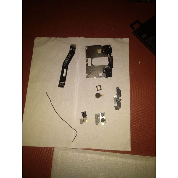 batre ,tutup mesin,kmra nokia 6.1pluz,nego,semua normal kcuali mesin dan lcd