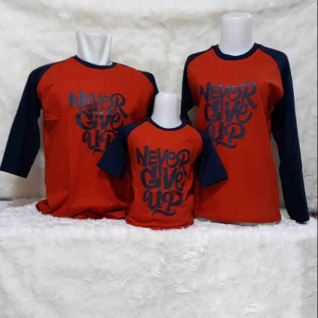 Kaos raglan couple keluarga