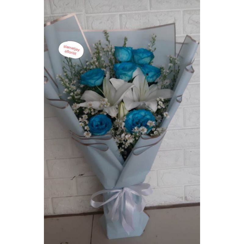 buket mawar biru