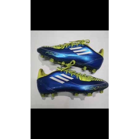 Adidas f30 sepatu bola
