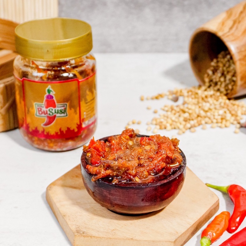 

Sambal Cumi dengan Cumi Asin utuh 150gr & 200ml EKSTRA PEDAS (Sambal Bawang Bu Susi)